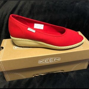 KEEN Cortona Wedge CVS. Ribbon Red.